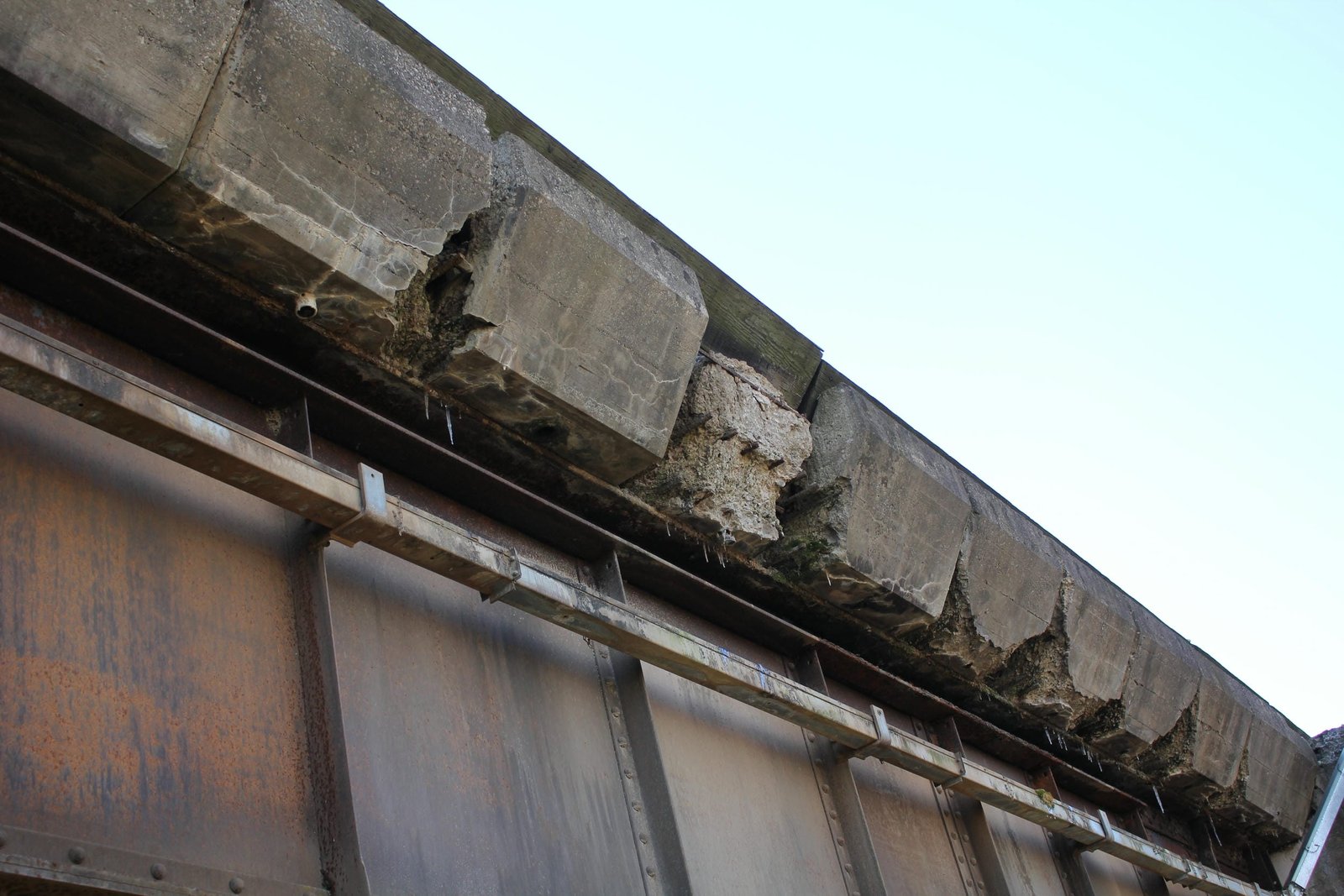 Details of concrete deck